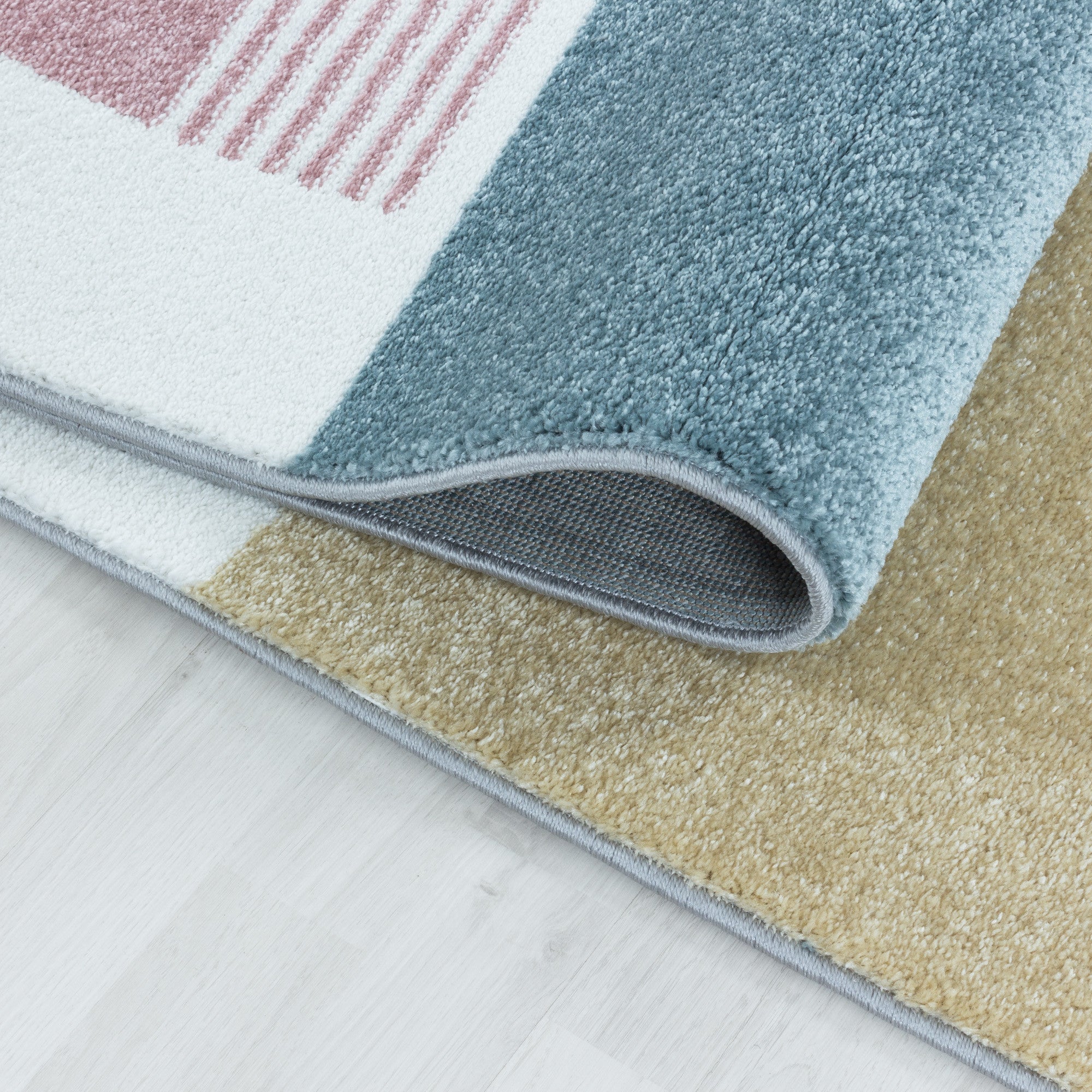 Kurzflor Kinderteppich Design Walross Hase Bär Kinderzimmer Teppich Mehrfarbig