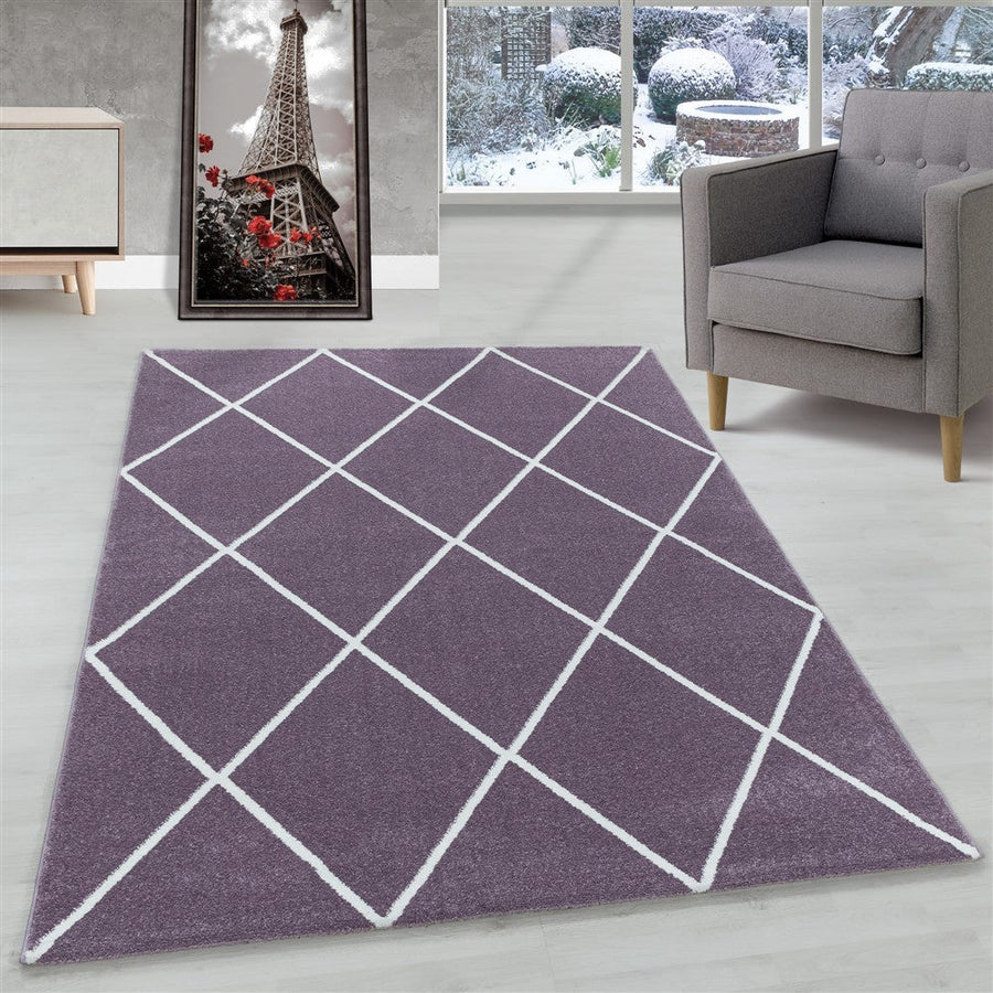 Oturma odası halısı, kısa tüylü halı, tasarım eşkenar dörtgen, modern, çizgiler, düz mor