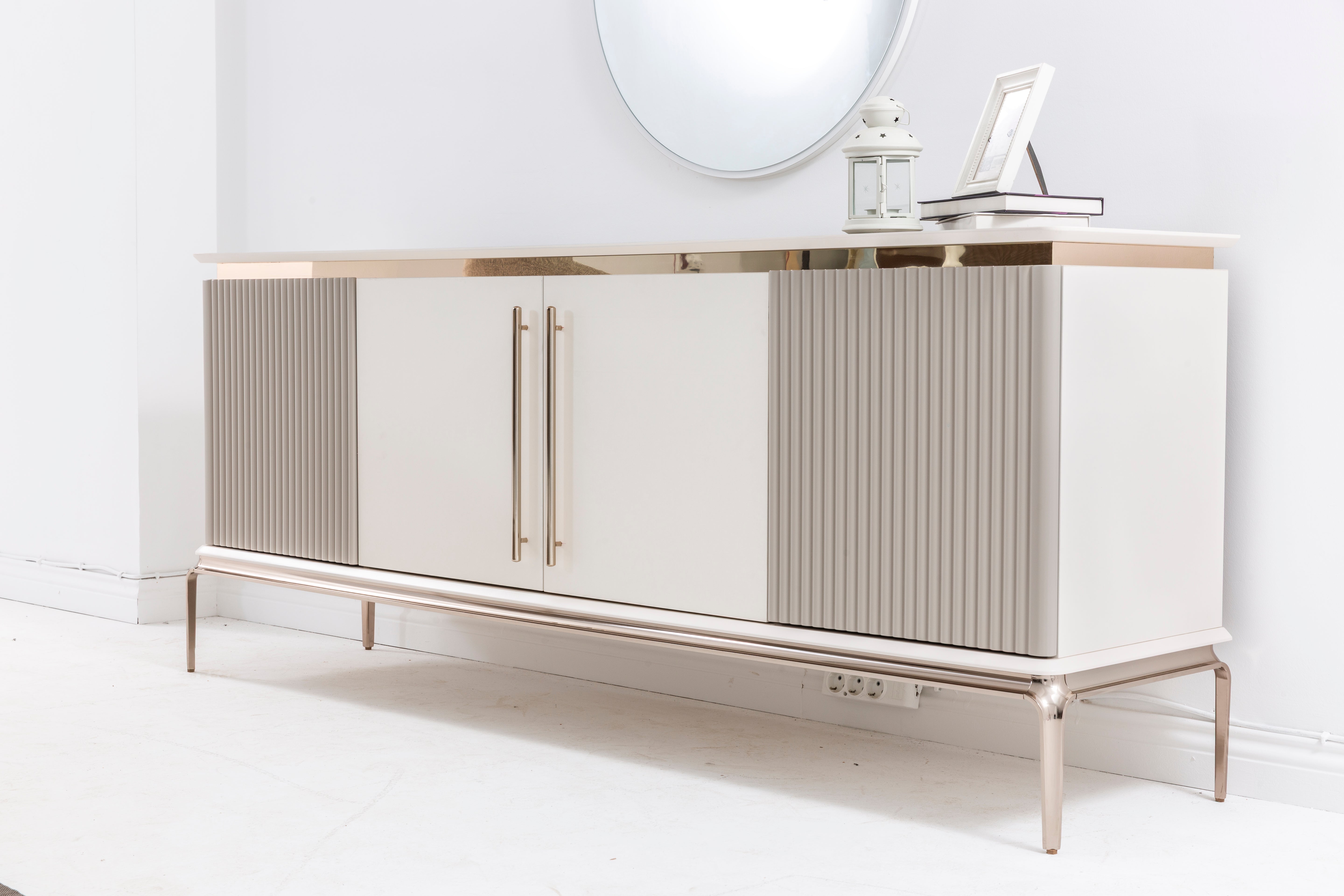 Hilton Sideboard mit Spiegel