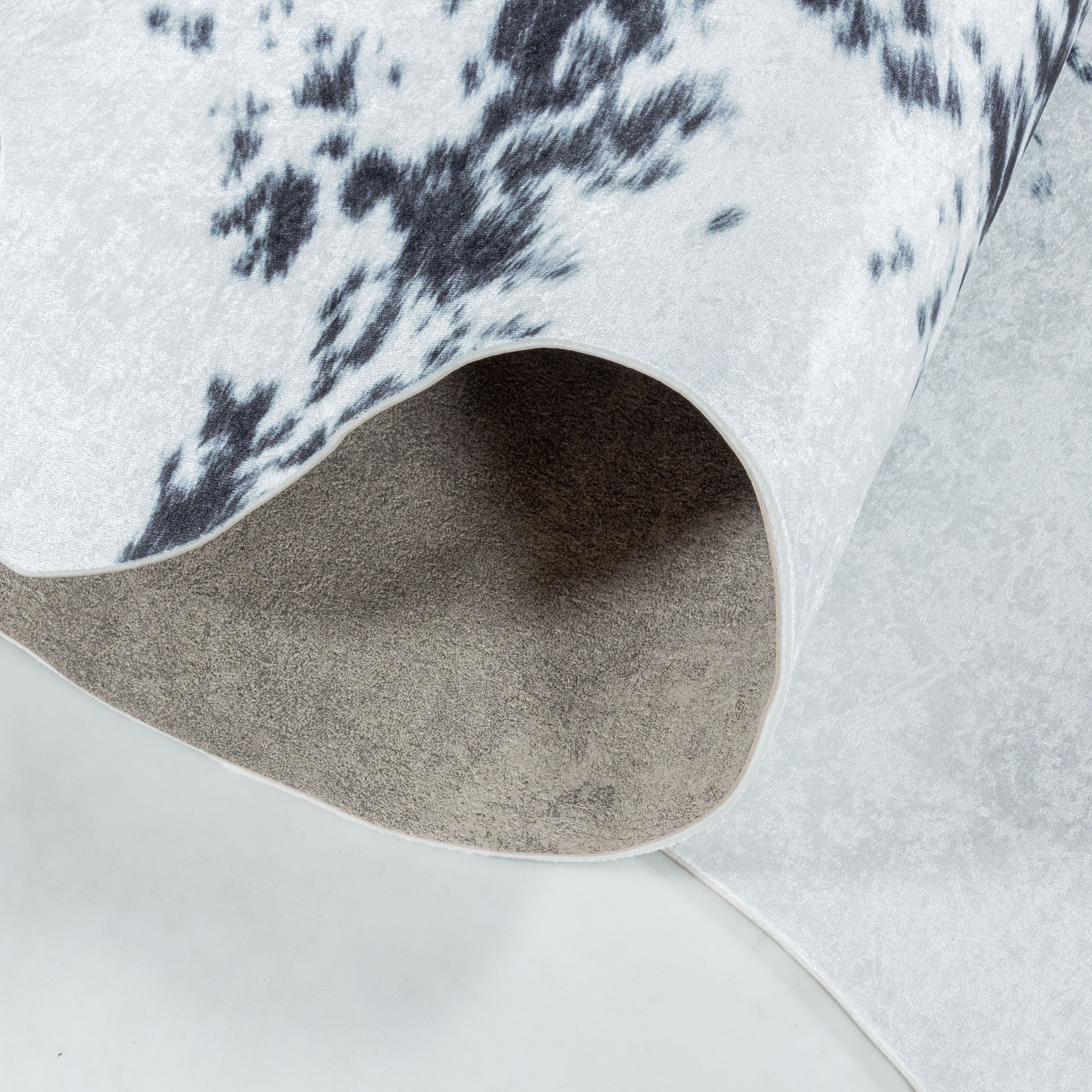 Waschbarer Teppich, Rindsleder Imitat, Farbe Schwarz, Teppich für Wohnzimmer, Rücken aus Wildleder