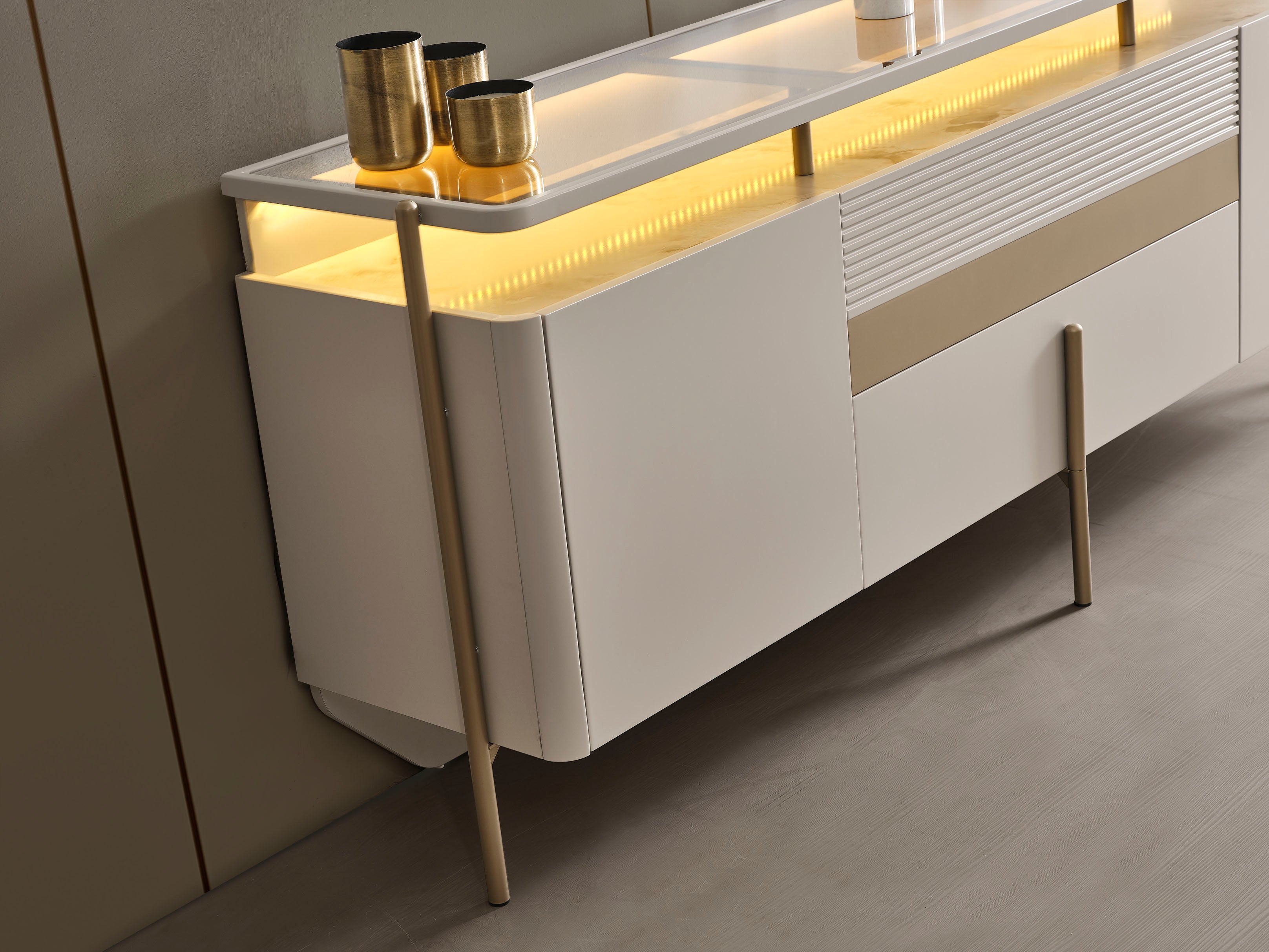 Vega Sideboard mit Spiegel
