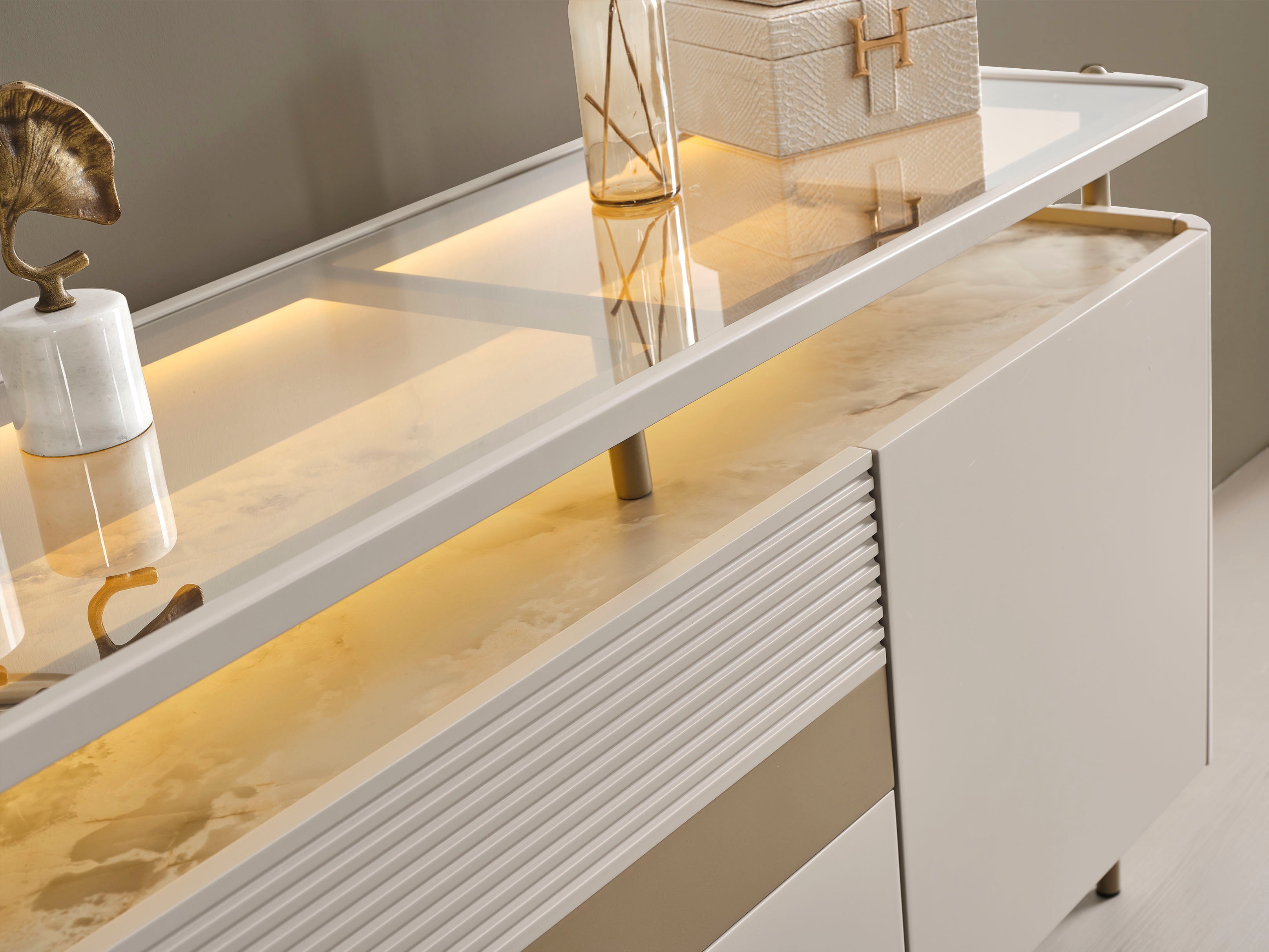 Vega Sideboard mit Spiegel
