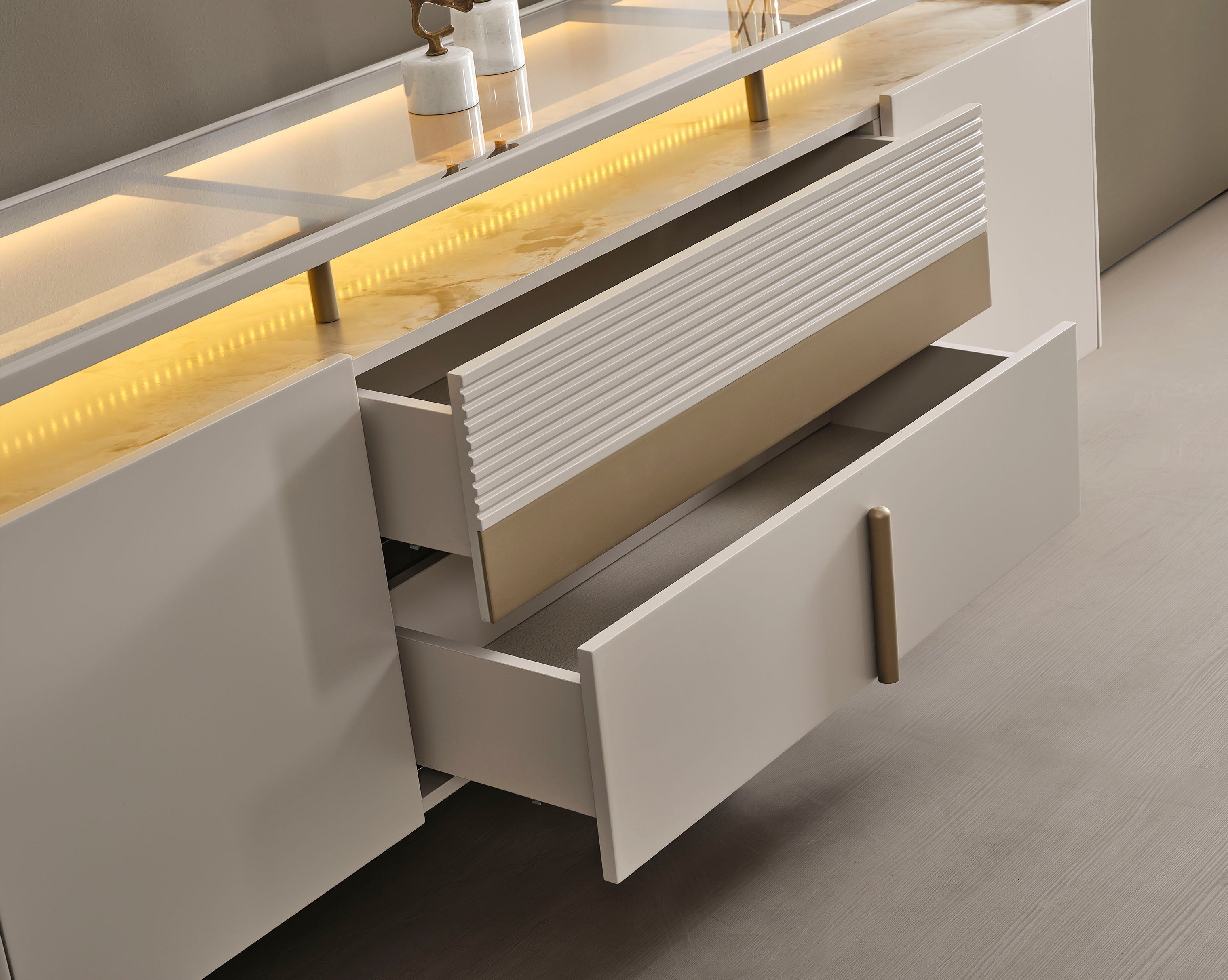 Vega Sideboard mit Spiegel
