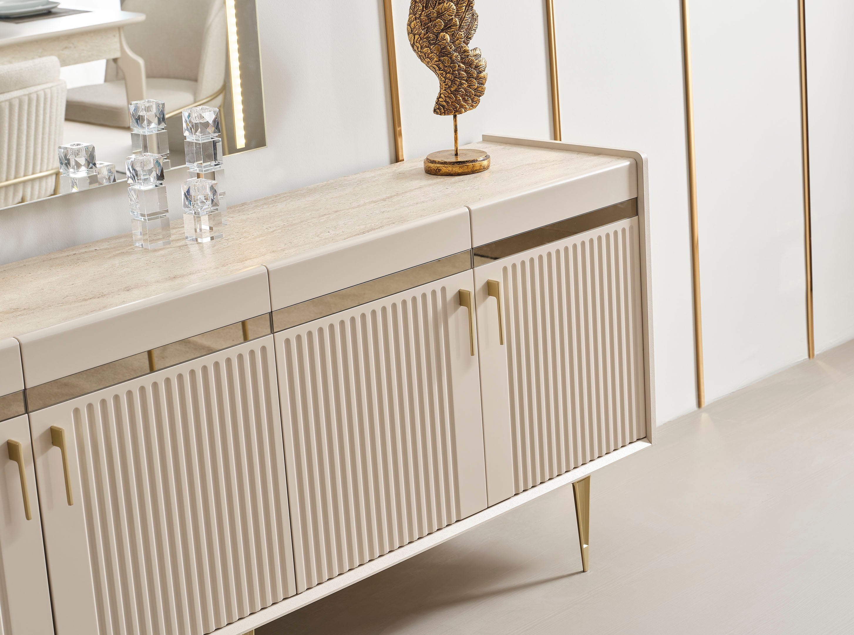 Tesla Sideboard mit Spiegel