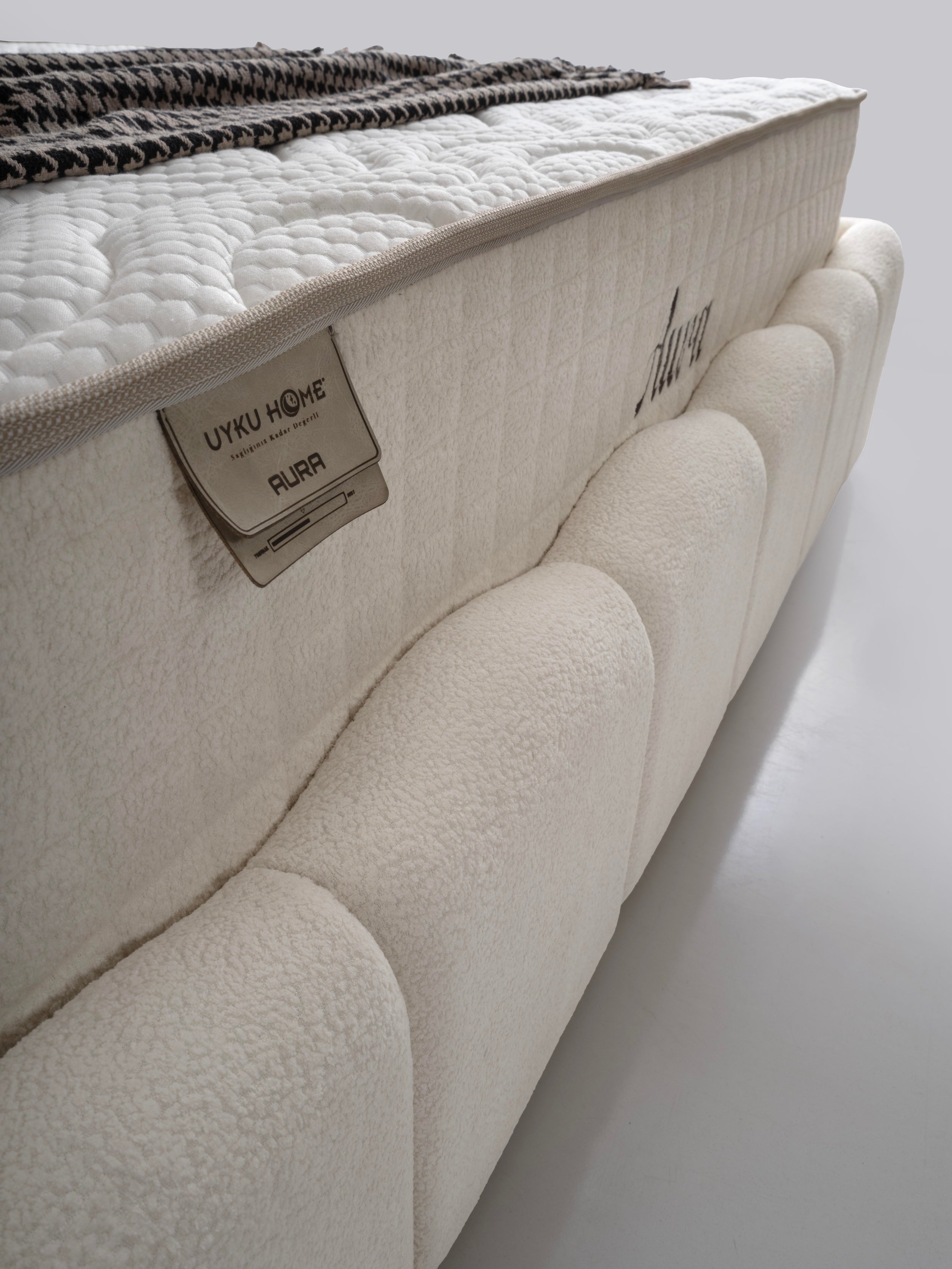 AURA Boxsprinbett